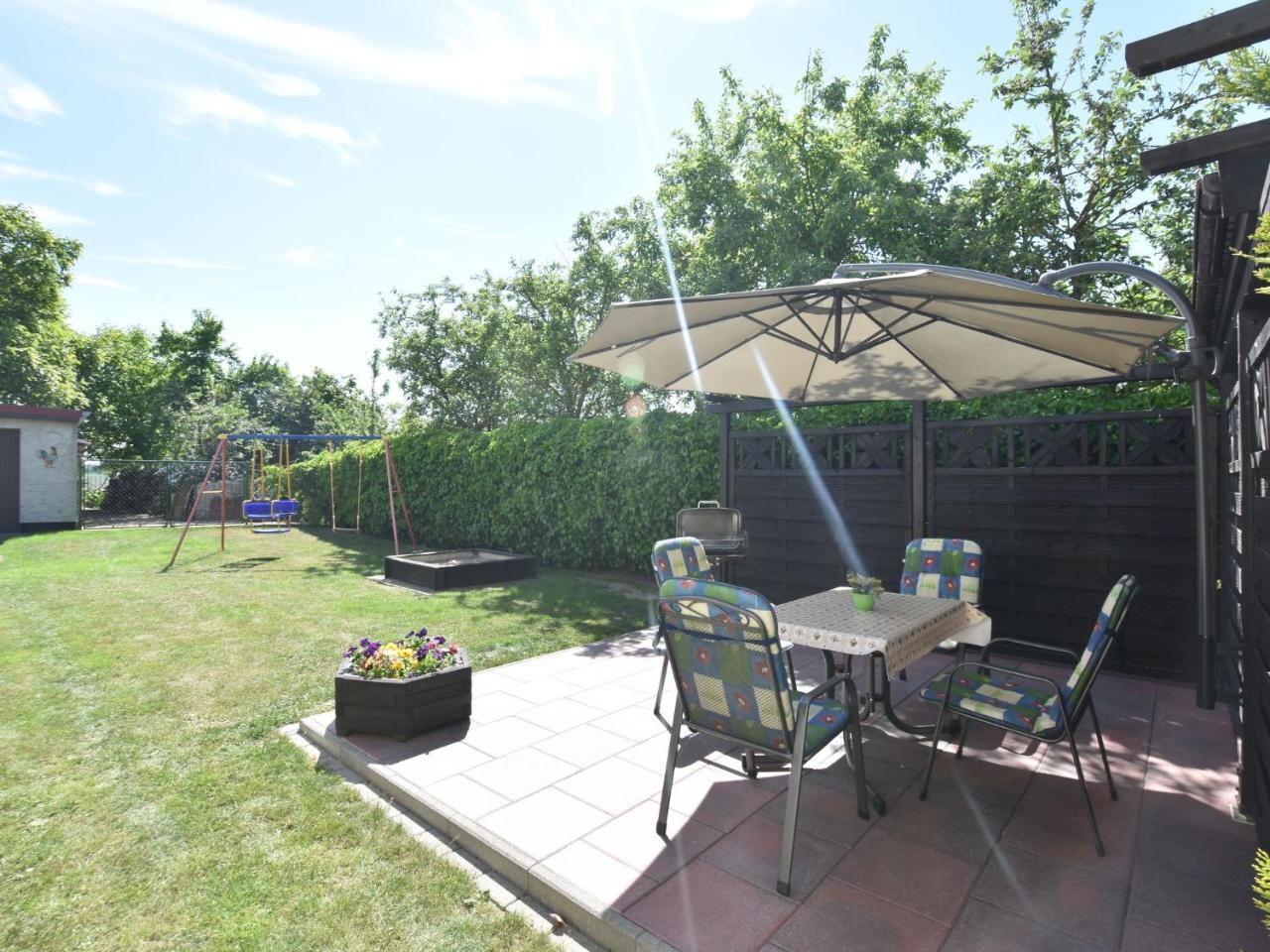 Spacious Holiday Home In Krusenhagen With Garden Екстериор снимка